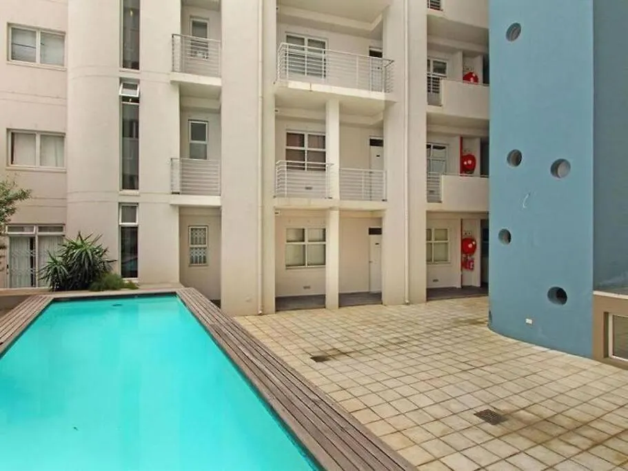 Stylish Flat In Flamboyant Area- No Loadshedding Canterbury Κέιπ Τάουν Διαμέρισμα